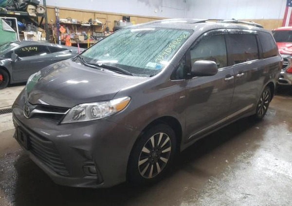 Toyota Sienna cena 59900 przebieg: 45000, rok produkcji 2018 z Witnica małe 37